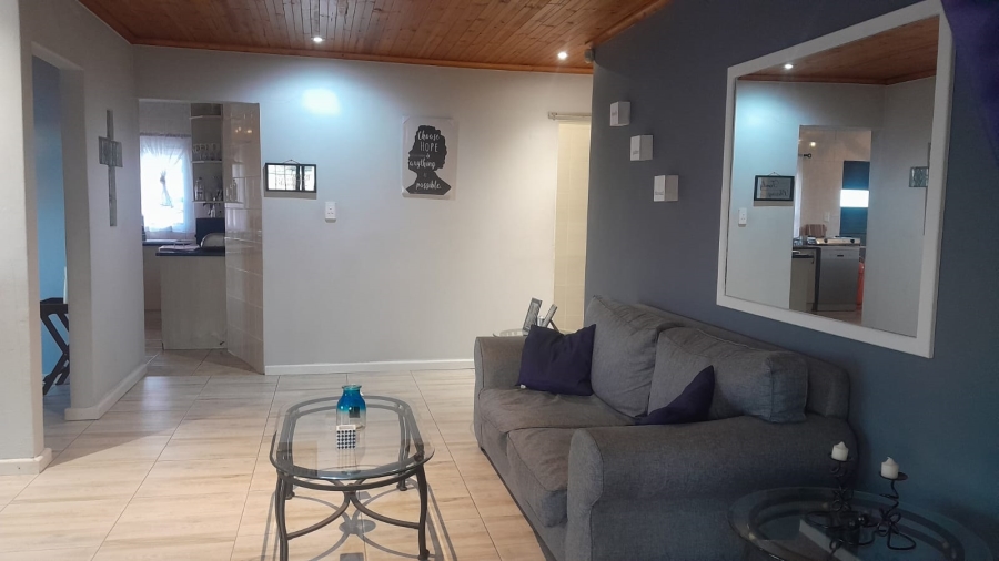 3 Bedroom Property for Sale in Croydon Western Cape